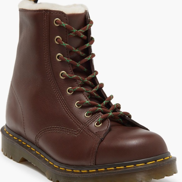 Dr. Martens Brown Leather Boots size 8 US NEW - Picture 1 of 4